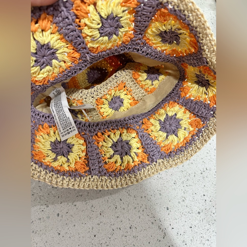 Crochet Sunburst Bucket Hat - One Size - Picture 4 of 6